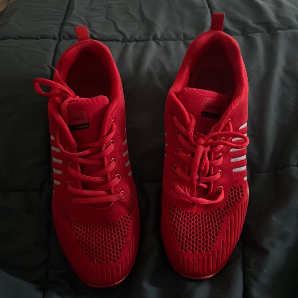 Running shoes women